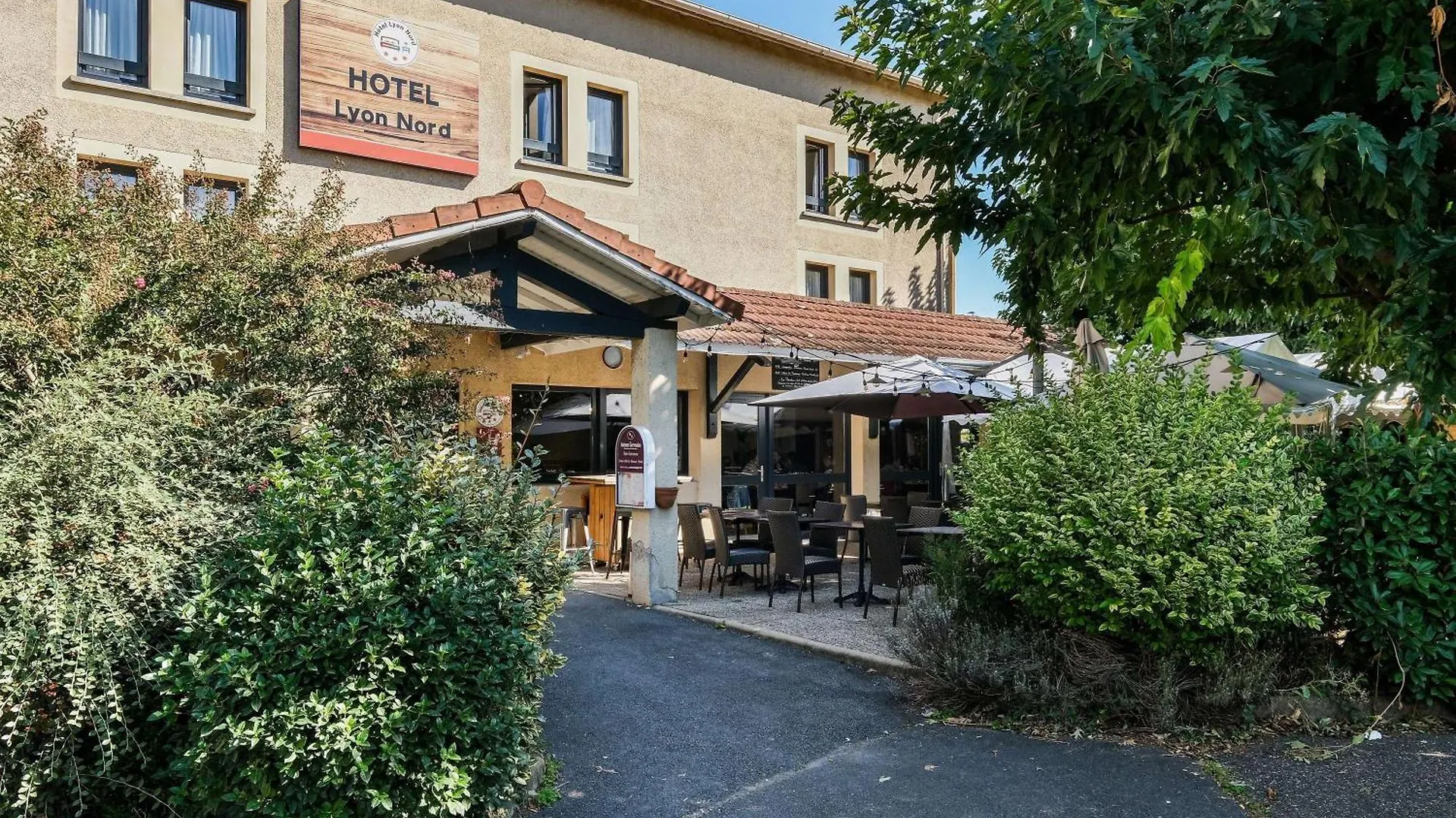 Hotel Logis Lyon Nord à Massieux