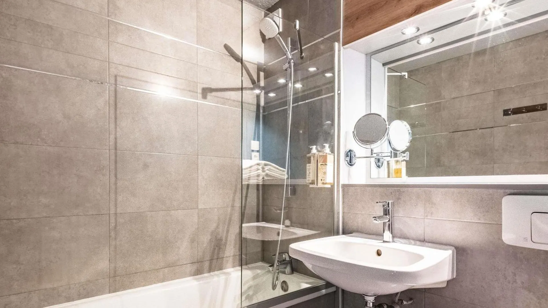 Hotel Logis Lyon Nord à Massieux
