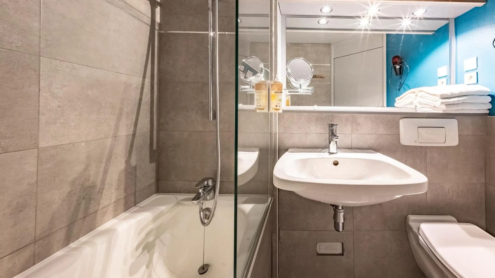 Hotel Logis Lyon Nord à Massieux