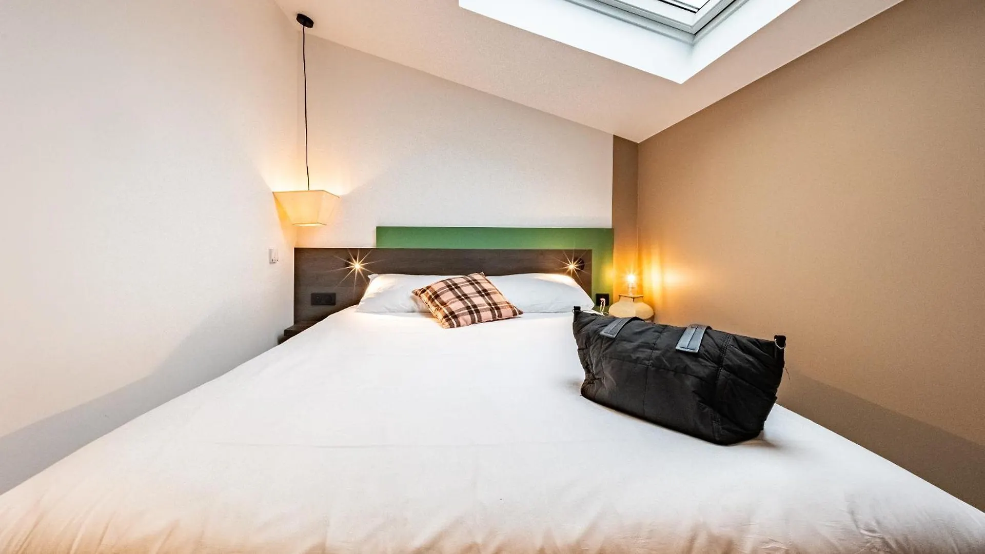 Greet Hotel Massieux Lyon Nord 3*,  France