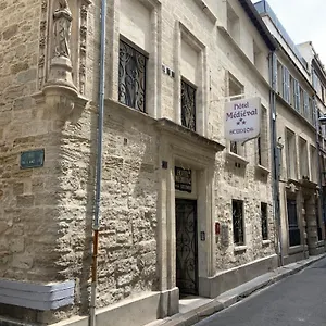 *** Hotel Le Medieval Palais Des Papes France