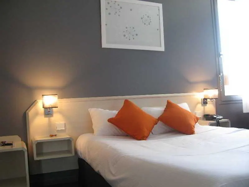 Greet Hotel Massieux Lyon Nord 3*,
