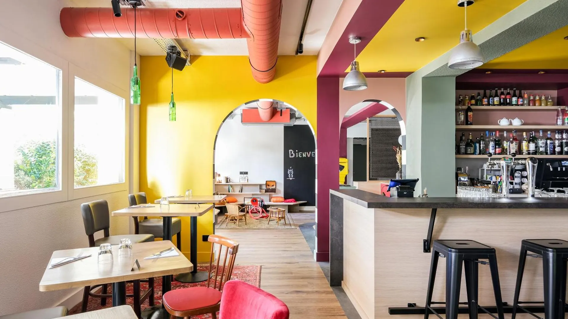 Greet Hotel Massieux Lyon Nord 3*,