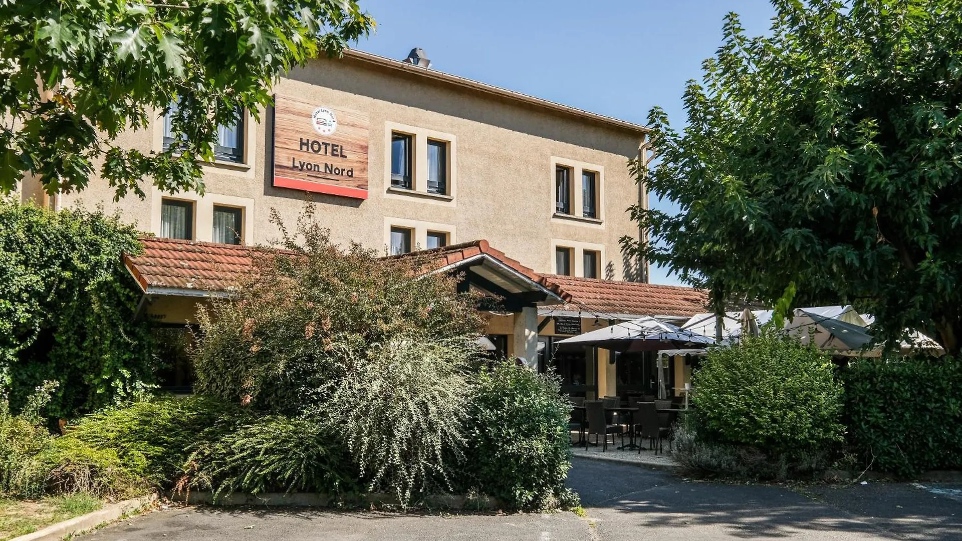 ***  Greet Hotel Massieux Lyon Nord France